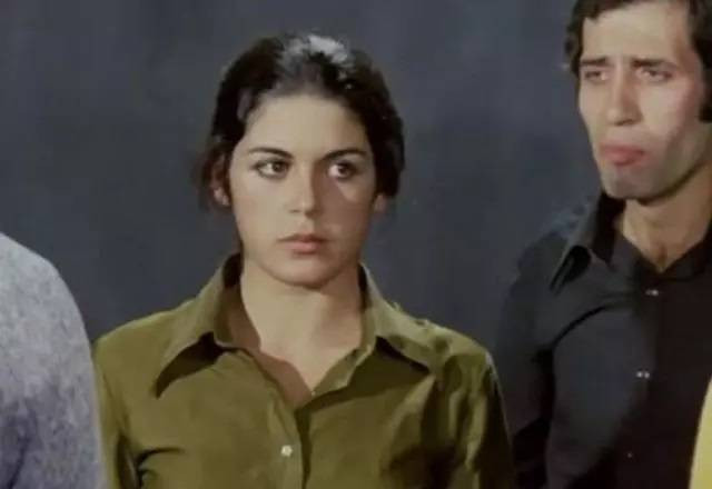 Hababam Sınıfı'nın Semra Hoca’sı Semra Özdamar yıllar sonra ortaya çıktı. Yıllar sana acımamış Semra Hocam - Resim: 11